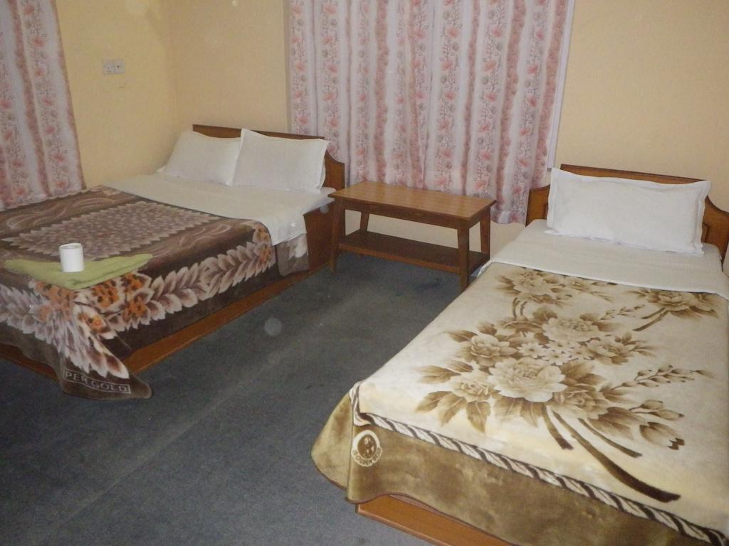 Green Tara Hotel Pokhara Szoba fotó