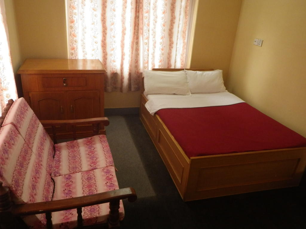 Green Tara Hotel Pokhara Szoba fotó