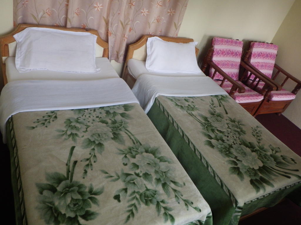 Green Tara Hotel Pokhara Szoba fotó